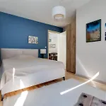 Villa Hedonia With Heated Pool, Diklo