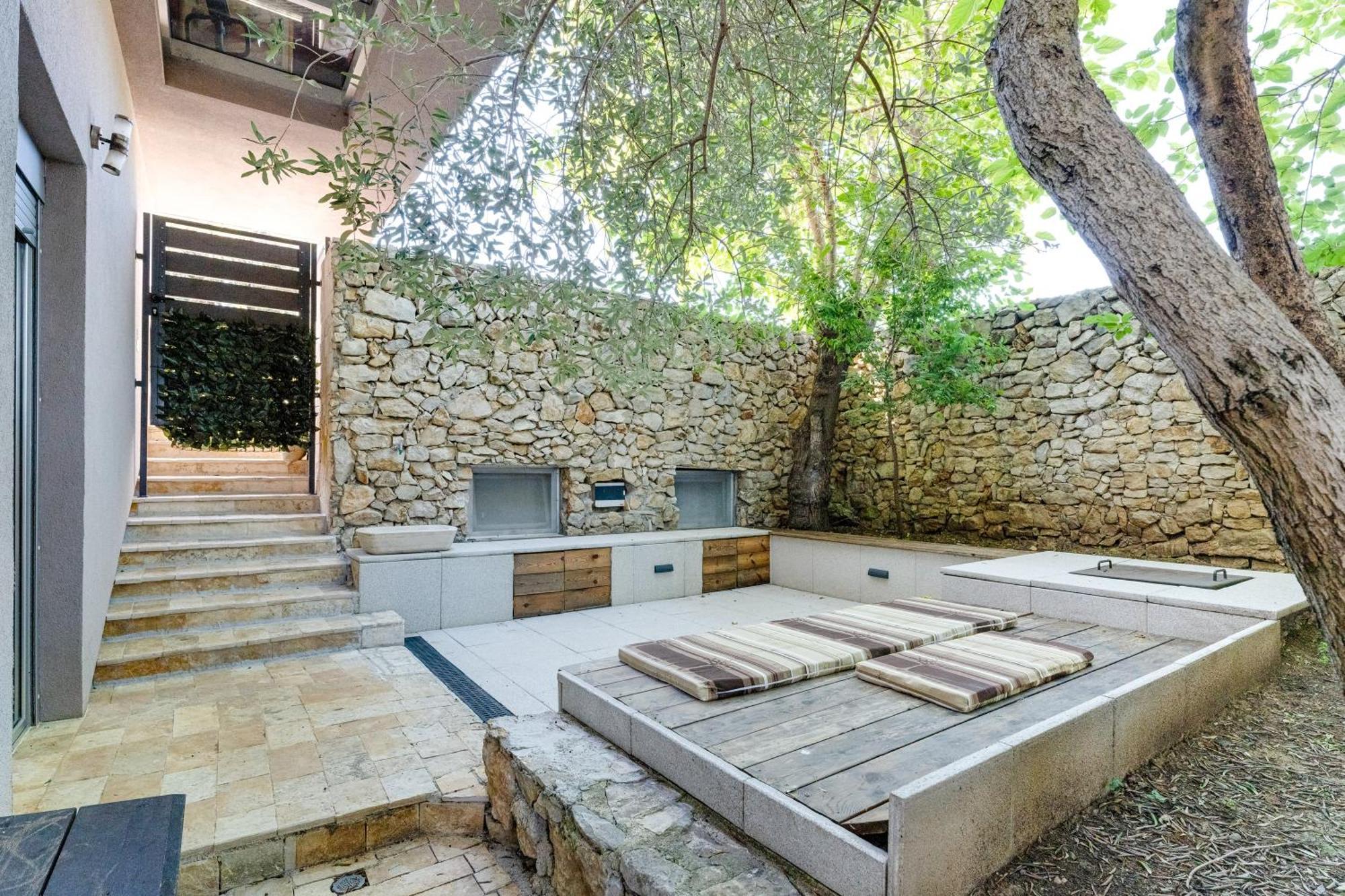 Hedonia With Heated Pool, Diklo Maison d'hôtes Zadar